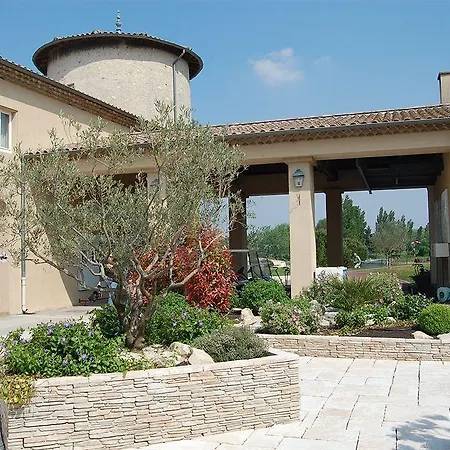 Chateau Du Monard 3*