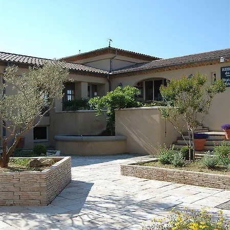 Hotel Chateau Du Monard 3*