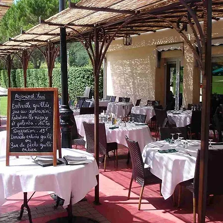Hotel Chateau Du Monard