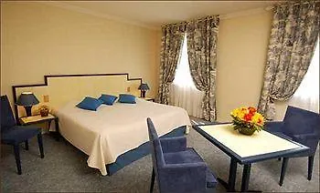 Hotel Chateau Du Monard